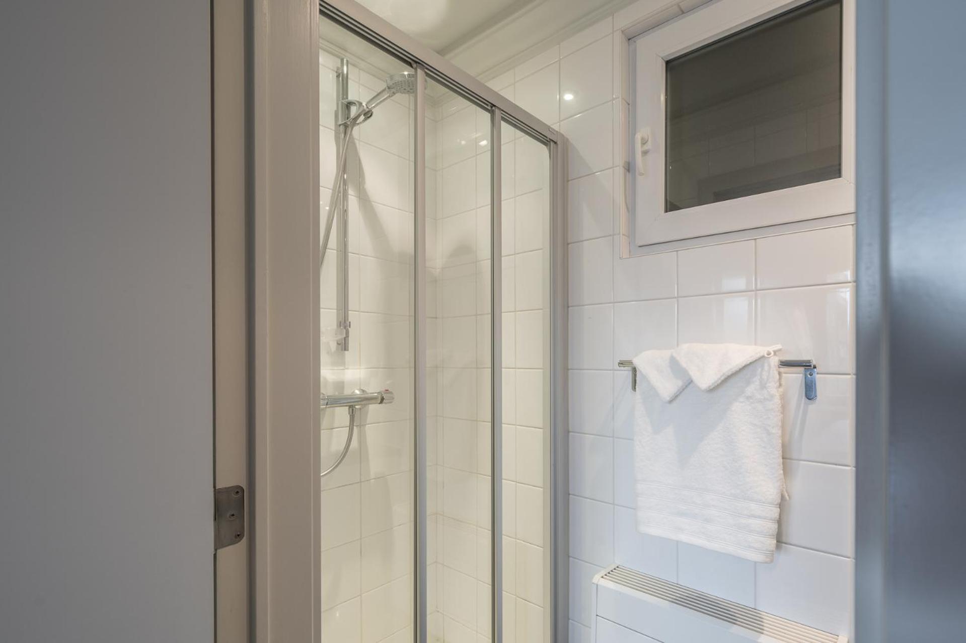 Appartementen Op De Zeedijk In Knokke Op De 3E En 4E Verdieping Van Logie Marie Екстериор снимка