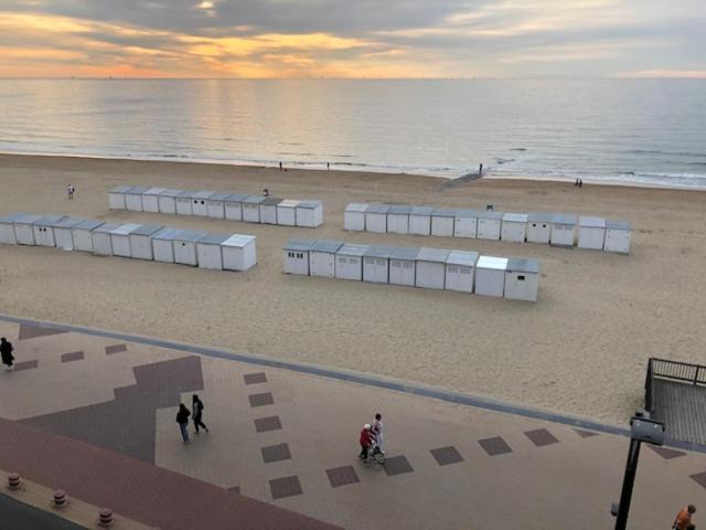 Appartementen Op De Zeedijk In Knokke Op De 3E En 4E Verdieping Van Logie Marie Екстериор снимка
